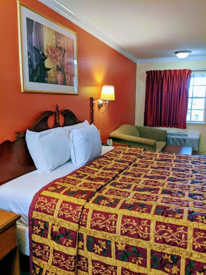Lake Houmas Inn Экстерьер фото