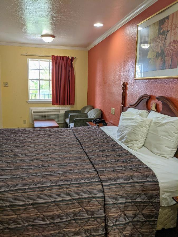 Lake Houmas Inn Экстерьер фото